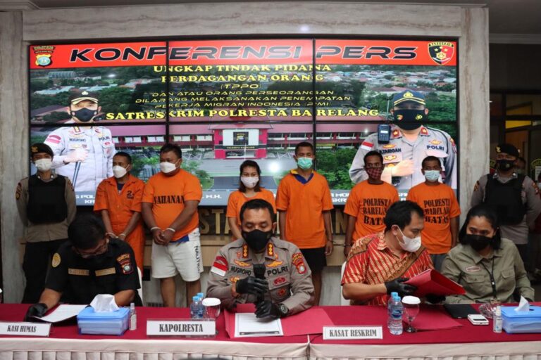 Kapolresta Barelang Ungkap Jaringan Pelaku TPPO berkedok Agen PMI