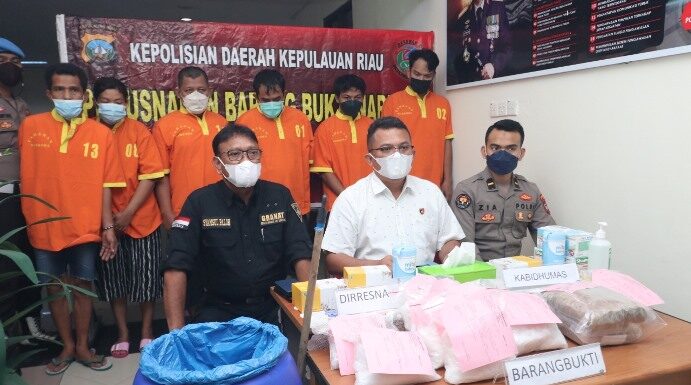 Ditresnarkoba Polda Kepri Musnahkan Barang Bukti Sabu dan Ganja