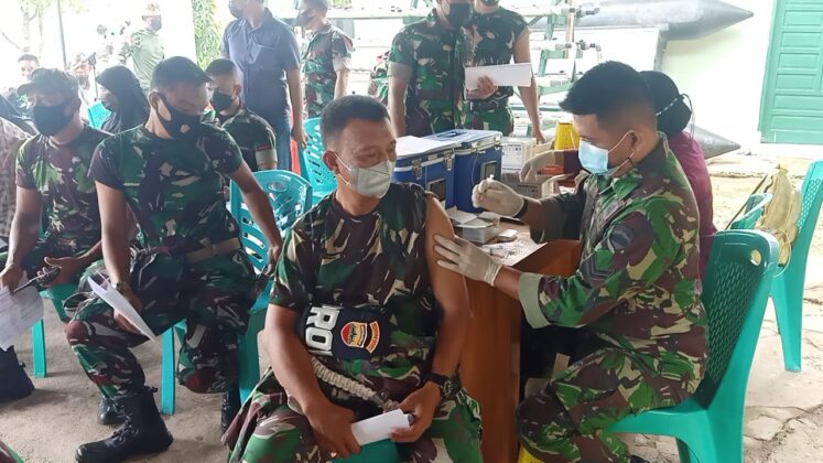 Kodim 0315/Tanjungpinang Gelar Vaksinasi Anggota TNI, PNS dan KBT