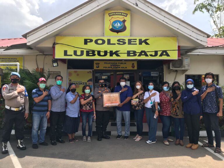 Polsek Lubuk Baja Terima Penghargaan
