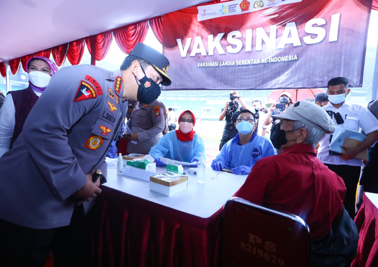 Kapolri Memberikan Imbauan ke Masyarakat agar Tidak Panik Untuk Menghadapi Lonjakan Covid- 19