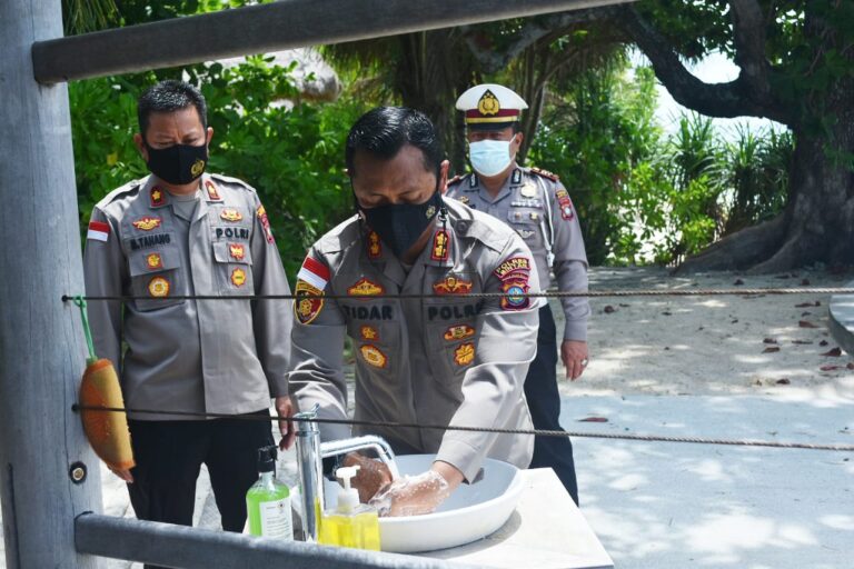 Pemeriksaan Protokol Kesehatan di Resort Nikoi Island yang dipimpin Kapolres Bintan