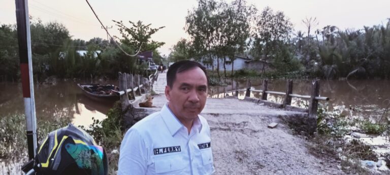Ketua DPRD INHIL